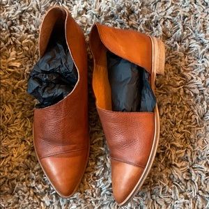 Free People Royal Flat taupe